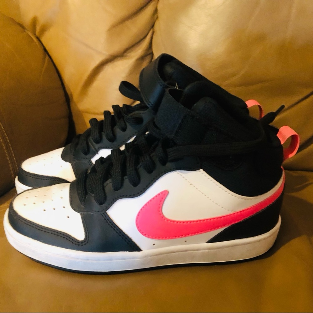 Worn once! Great condition Nike!